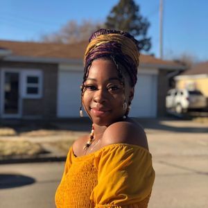 Meet your Posher, Shania